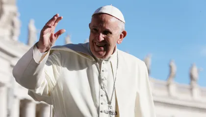 Aplicativo para Acompanhar a Despedida e Missa do Papa